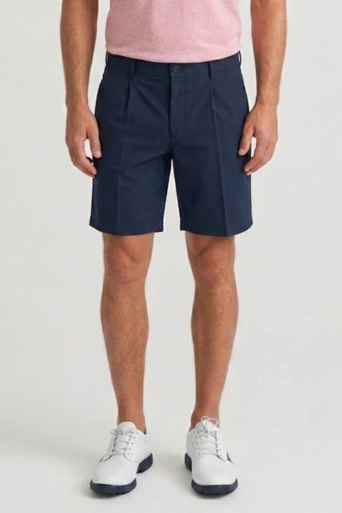 Men’s Oxford Navy pleated golf shorts featuring a tailored fit and refined front pleat details